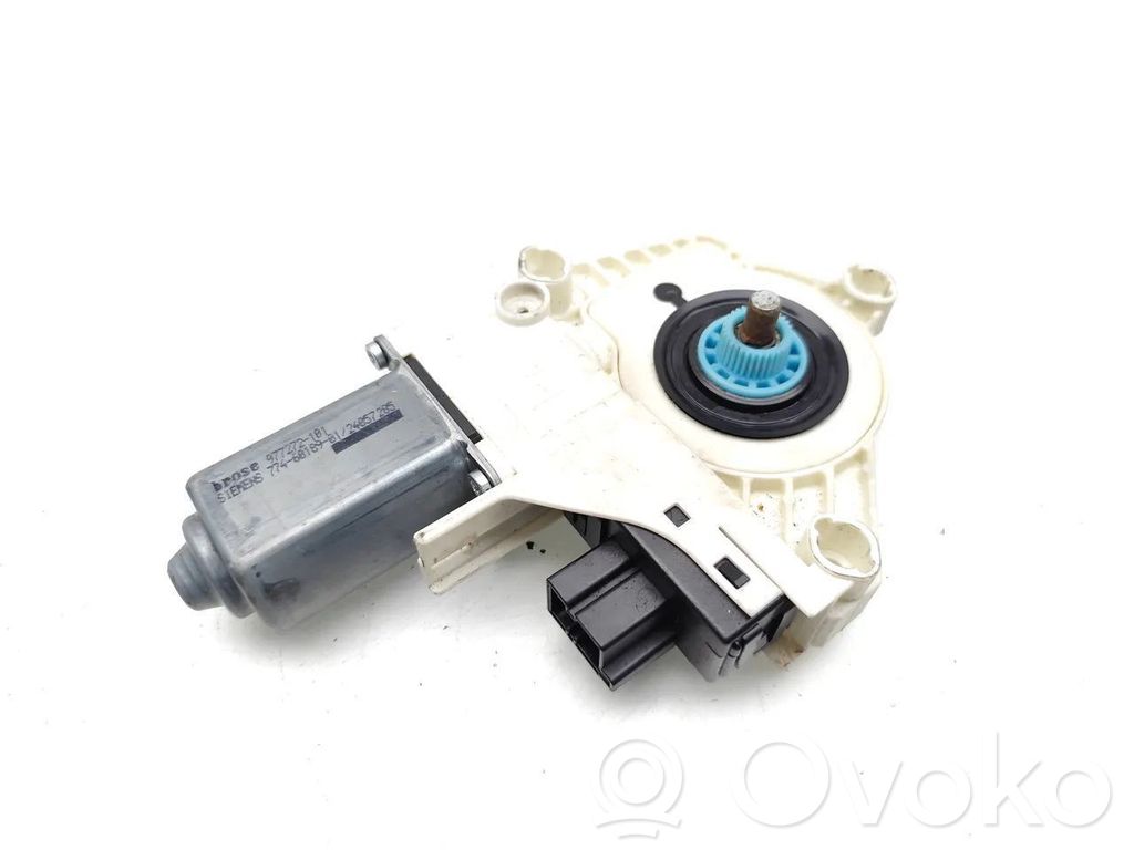 Audi Q7 4L Motor del regulador de la ventanilla de la puerta delantera 