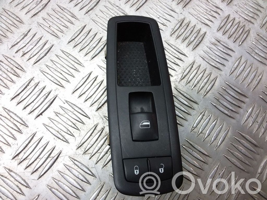 Chrysler Town & Country V Electric window control switch 