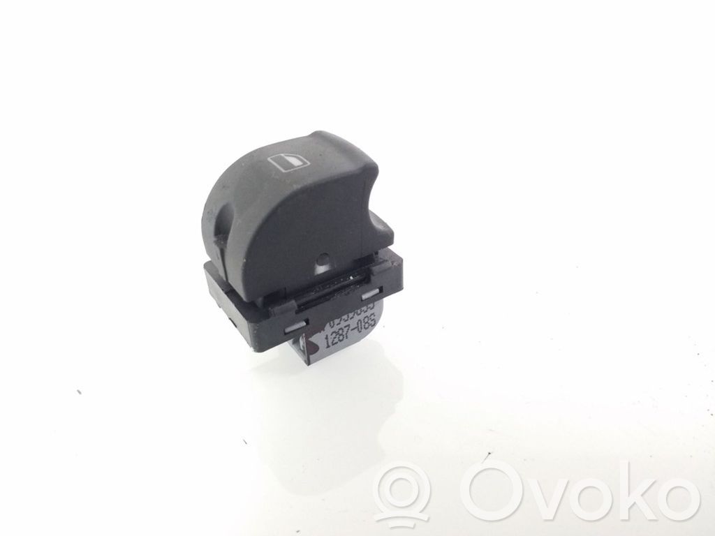 Audi A3 S3 8P Electric window control switch 