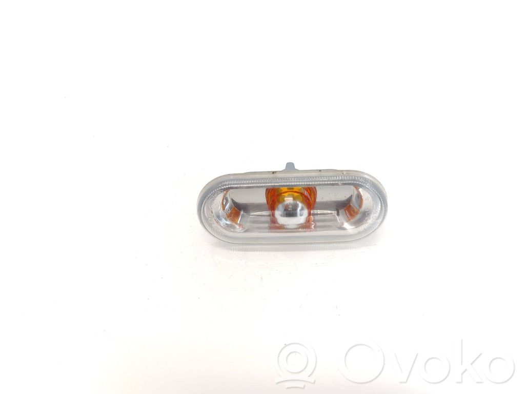 Volkswagen Caddy Seitenblinker 