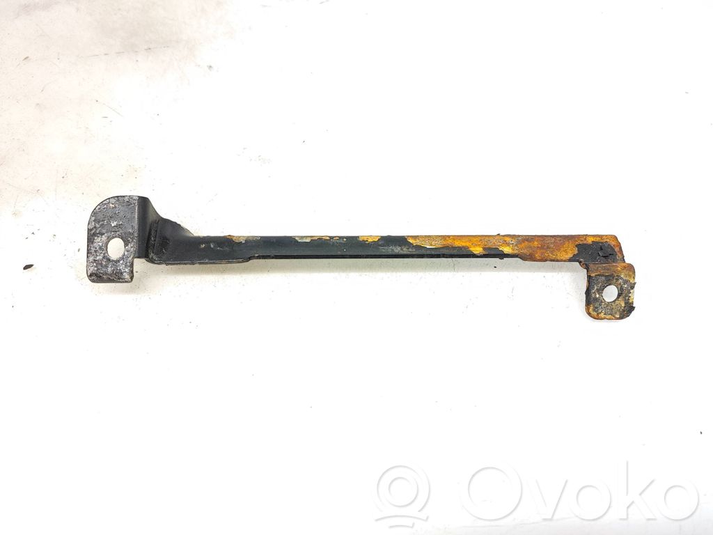 Battery bracket