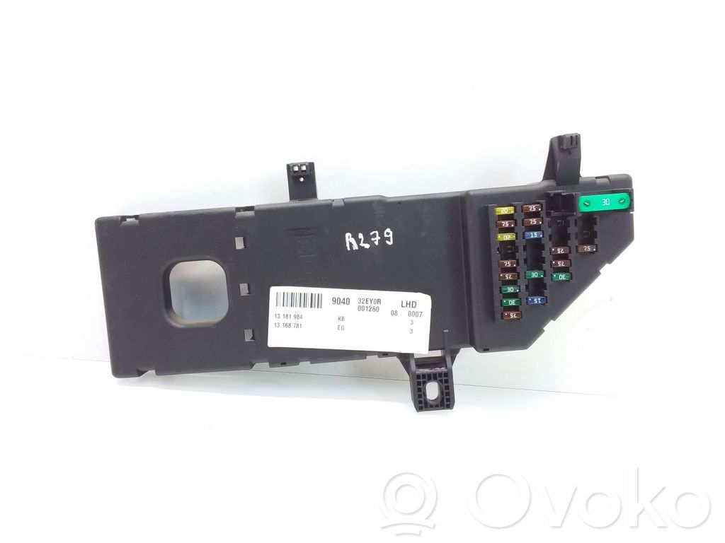 Opel Vectra C Fuse module 