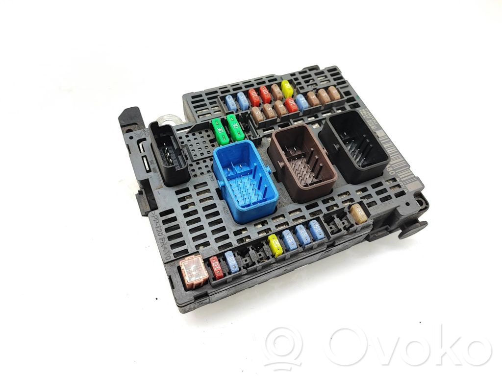Peugeot 508 Fuse module 