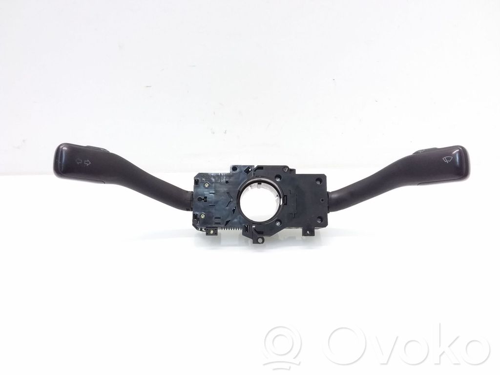 Volkswagen PASSAT B5 Wiper turn signal indicator stalk/switch 