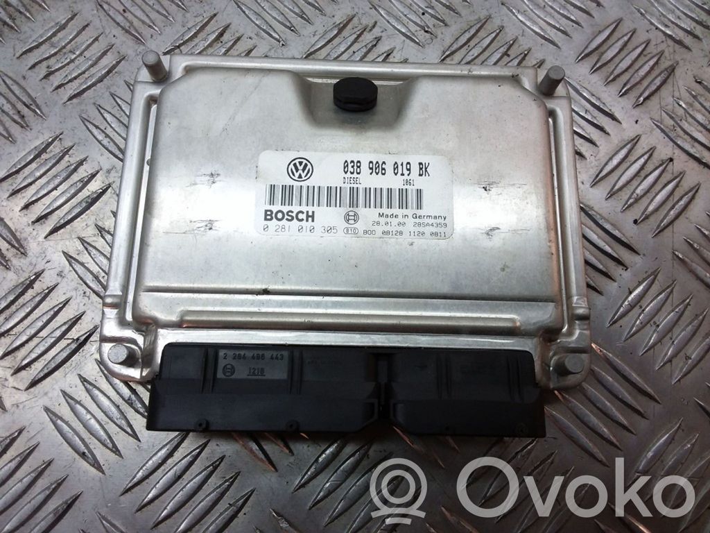 Volkswagen PASSAT B5 Engine control unit/module 