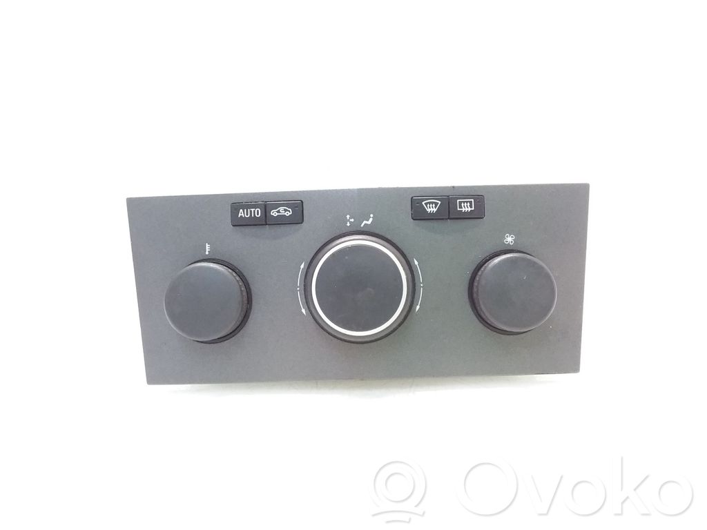 Opel Astra H Climate control unit 