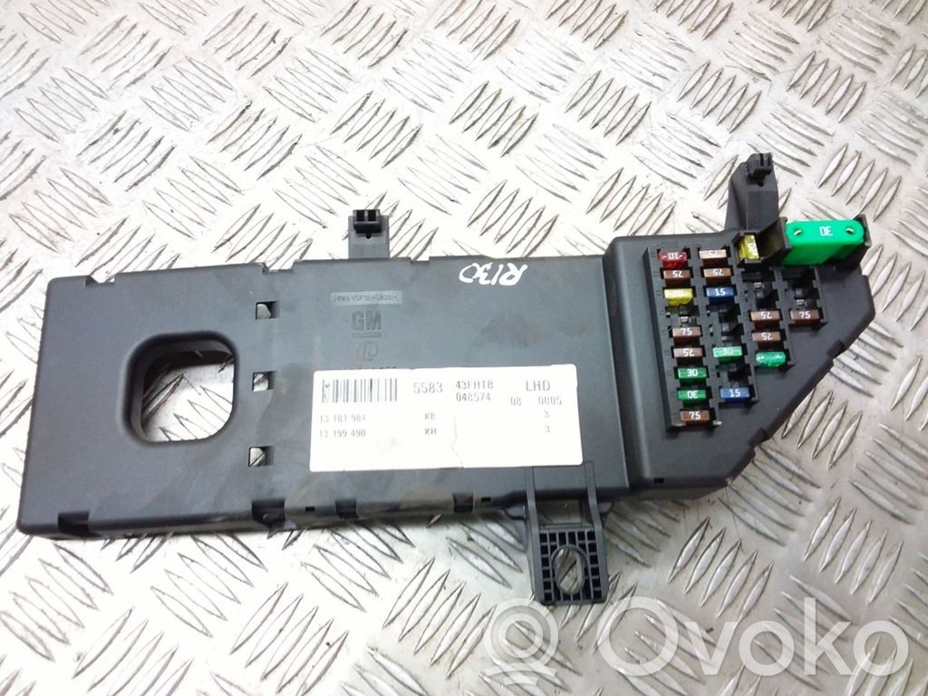 Opel Signum Fuse module 