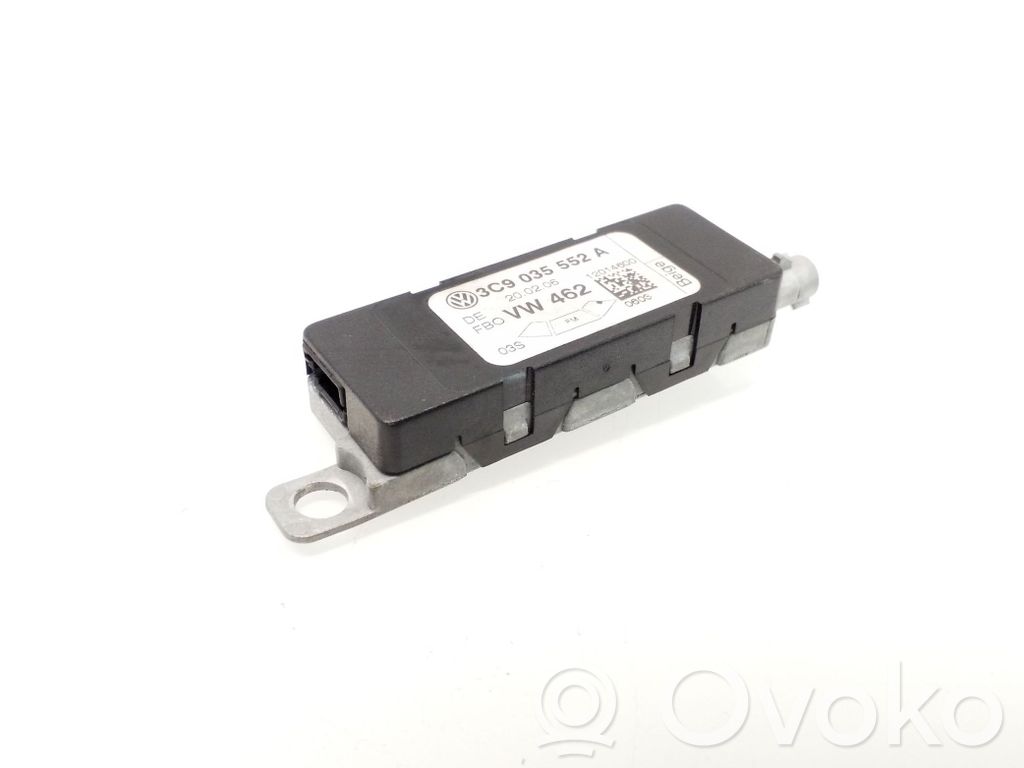 Volkswagen PASSAT B6 Amplificador de antena aérea 