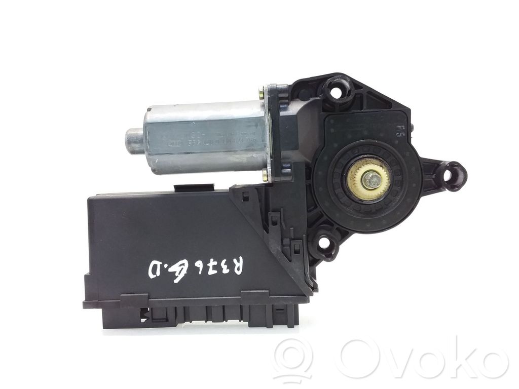 Audi A4 S4 B6 8E 8H Silniczek podnoszenia szyby drzwi tylnych 