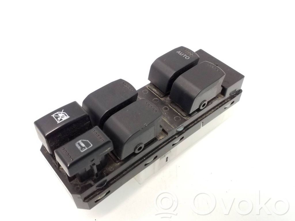 Suzuki Grand Vitara II Electric window control switch 