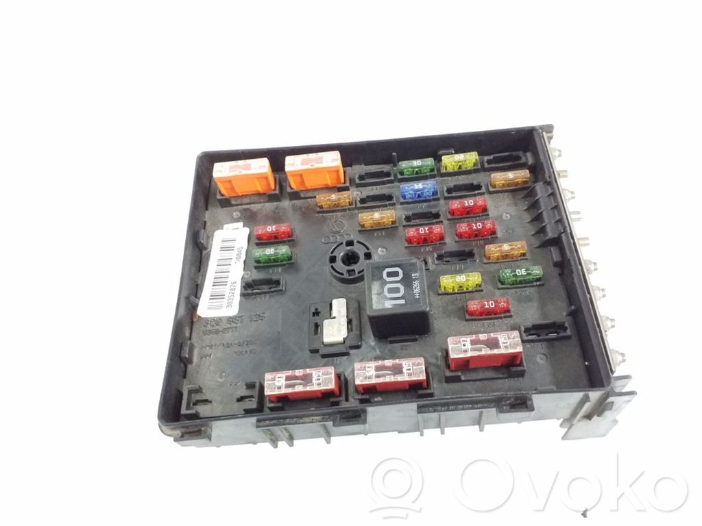 Volkswagen PASSAT B6 Fuse module 