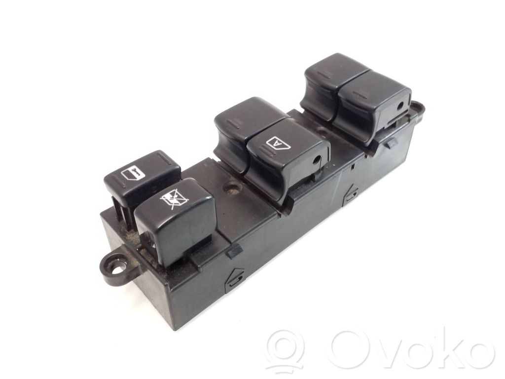 Subaru Forester SH Electric window control switch 