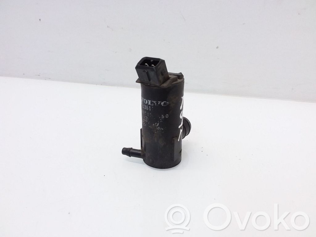 Volvo V70 Windscreen/windshield washer pump 