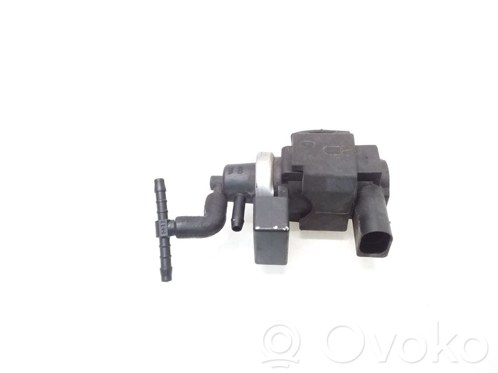 Audi A4 S4 B7 8E 8H Solenoidinis vožtuvas 