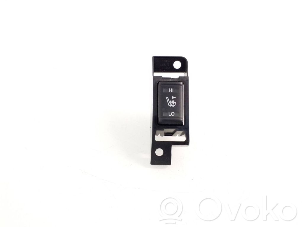 Nissan Qashqai Seat heating switch 