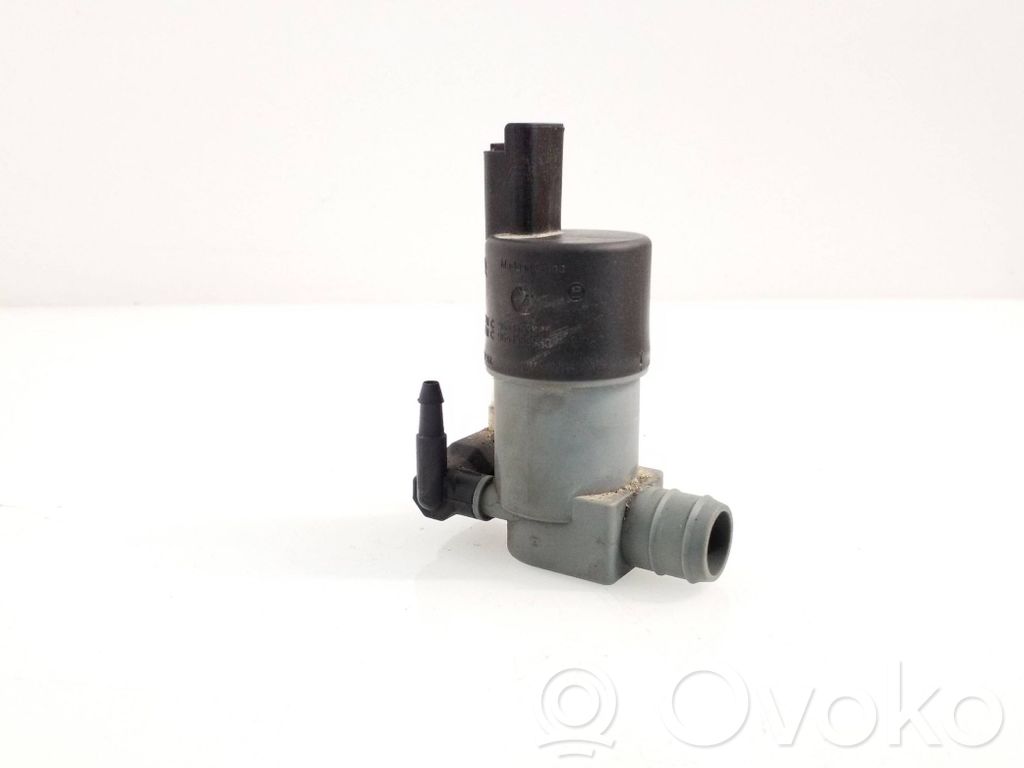 Nissan Qashqai Windscreen/windshield washer pump 