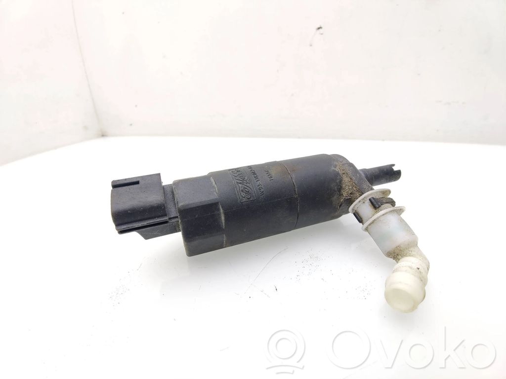 Ford Kuga I Windscreen/windshield washer pump 