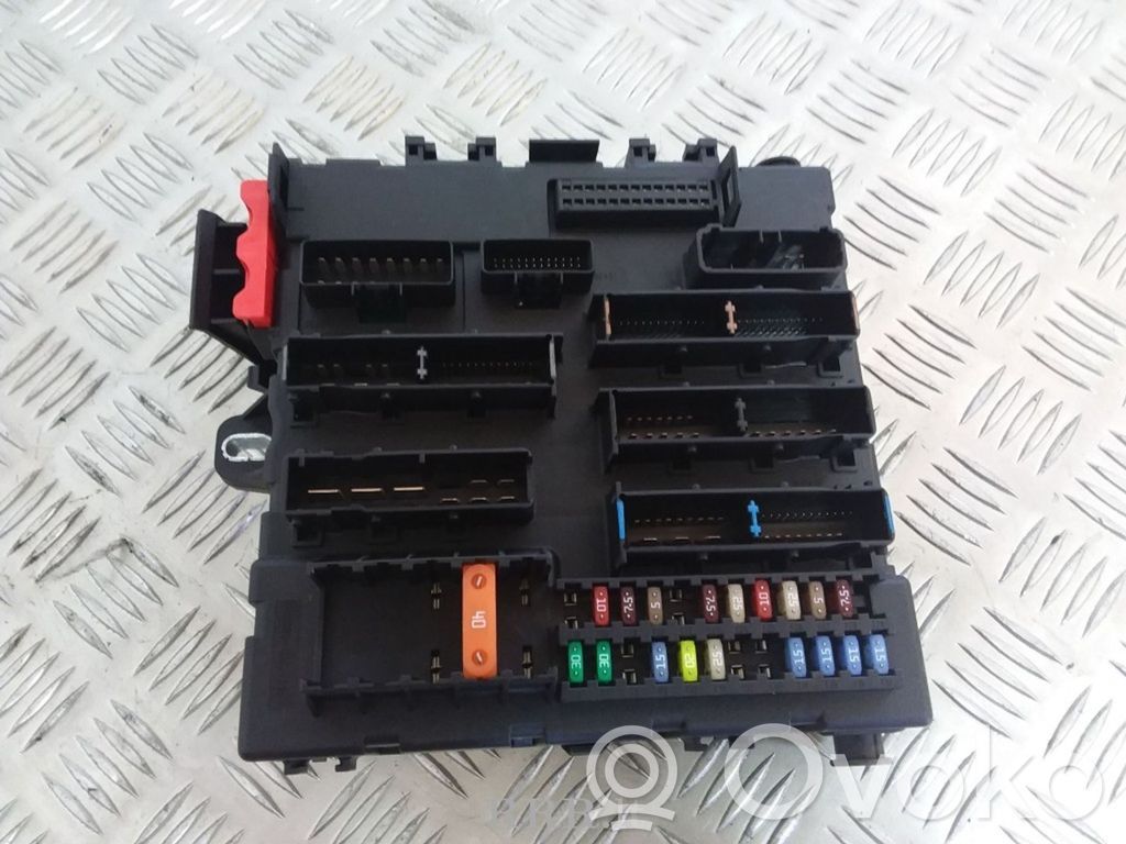 Opel Vectra C Fuse module 