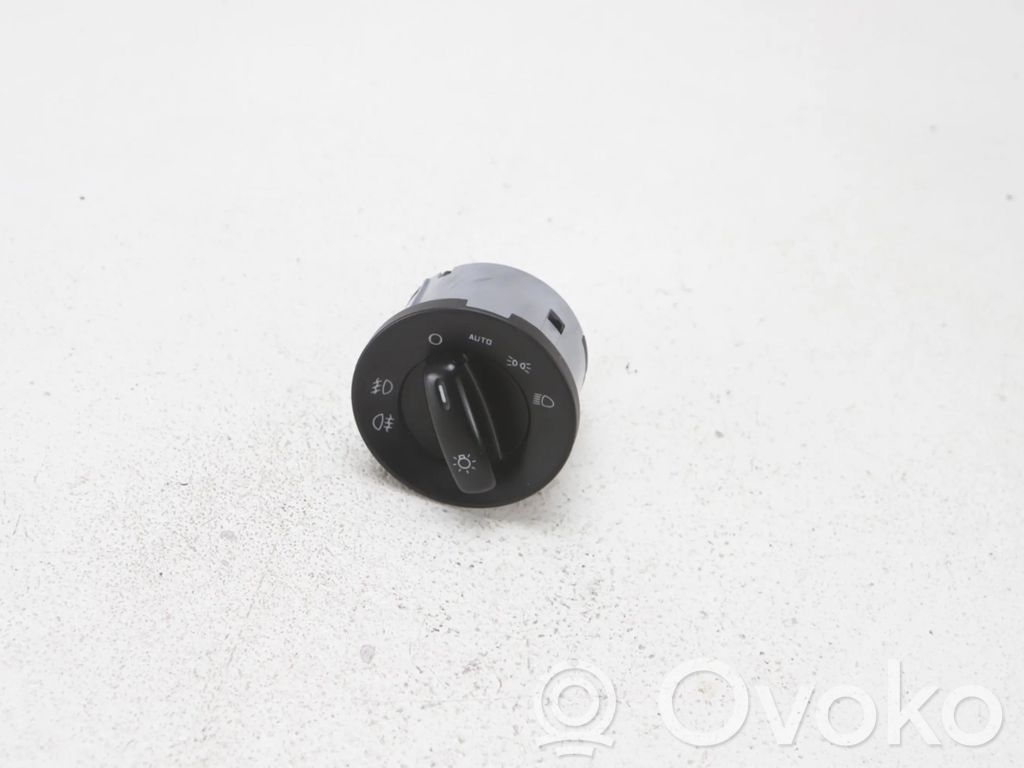 Skoda Octavia Mk2 (1Z) Light switch 