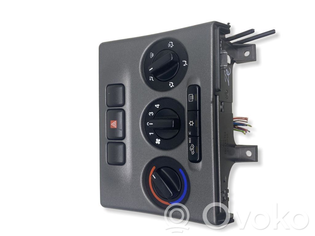 Opel Zafira A Climate control unit 