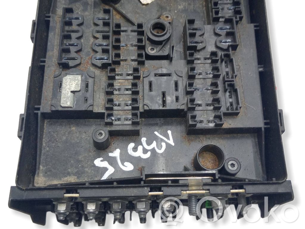 Skoda Octavia Mk2 (1Z) Fuse module 