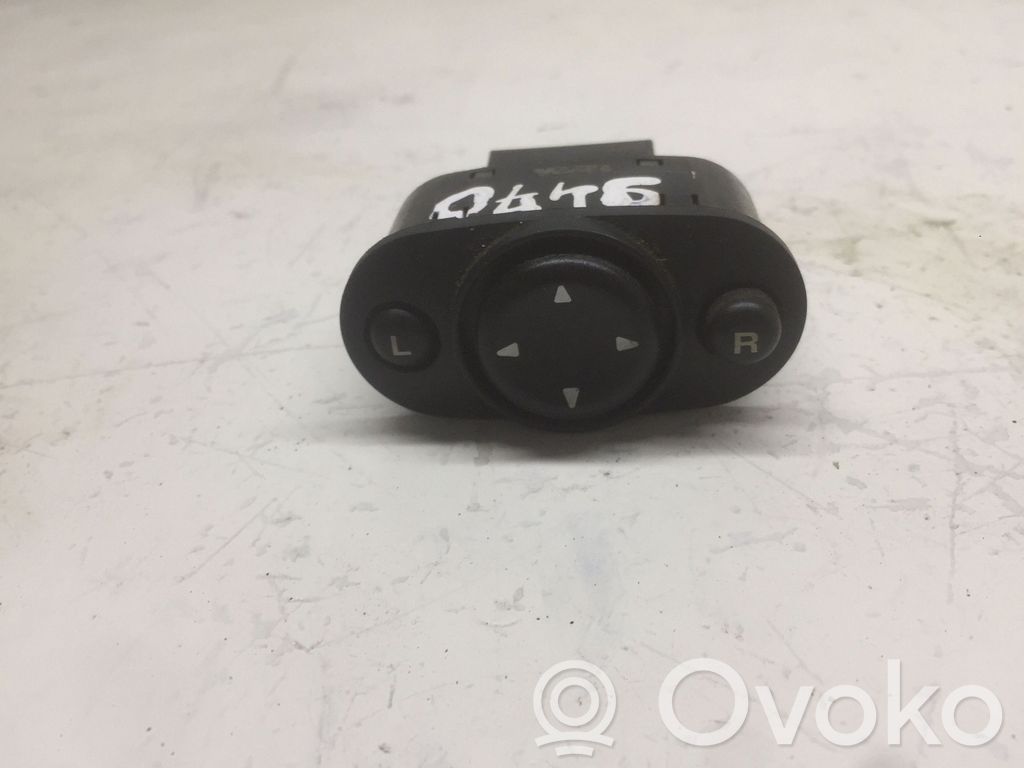 Chrysler PT Cruiser Wing mirror switch 