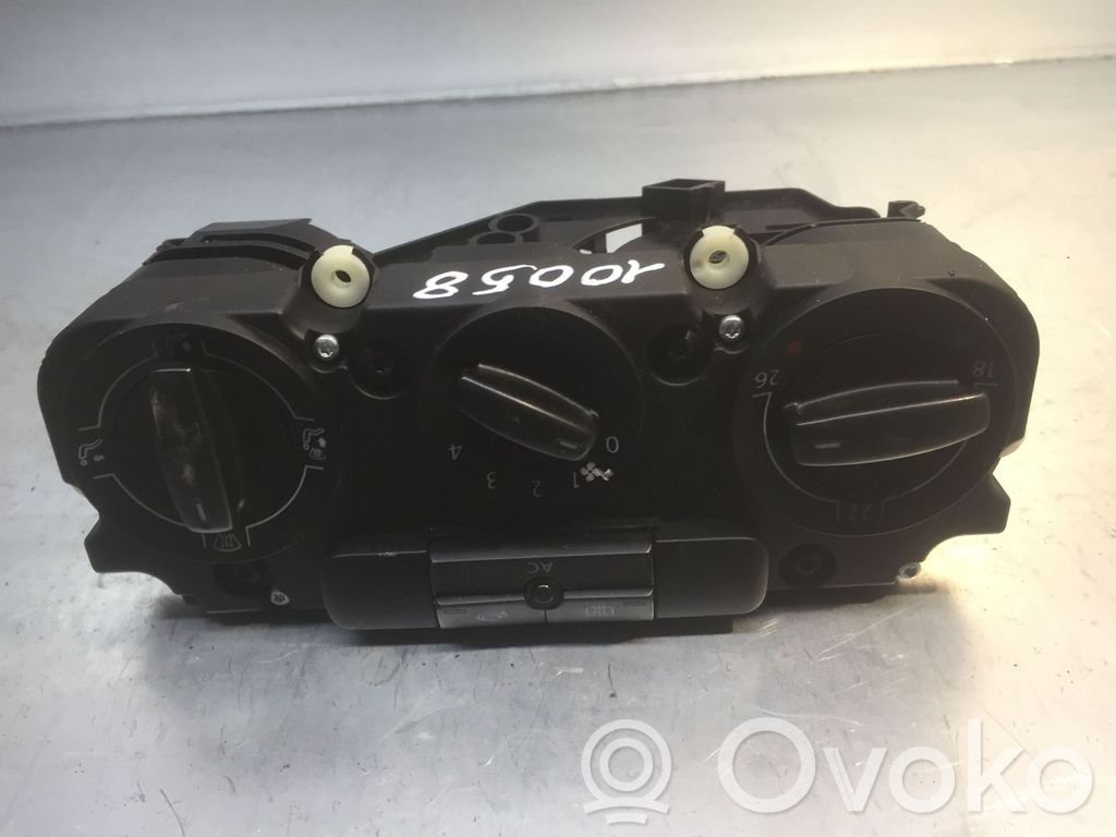 Volkswagen Golf V Climate control unit 