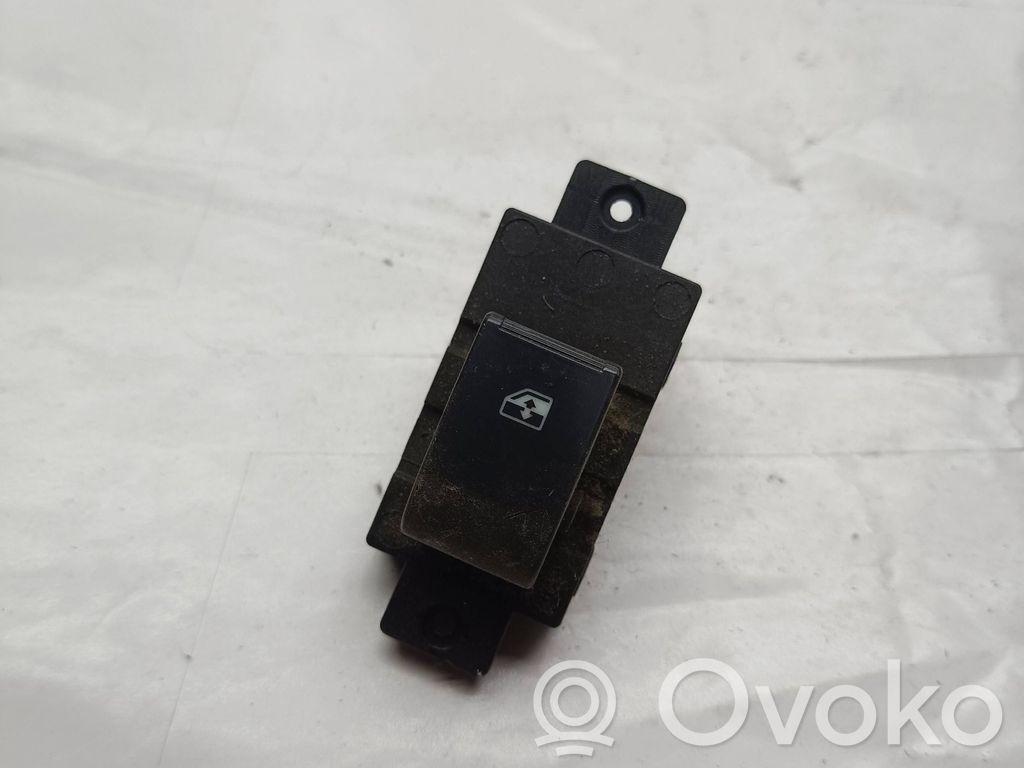 Opel Antara Electric window control switch 