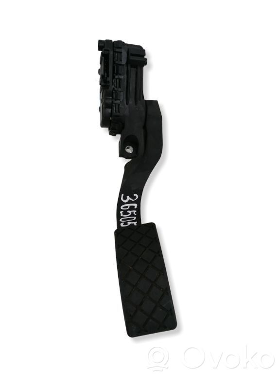 Pedal del acelerador   8D1723523P