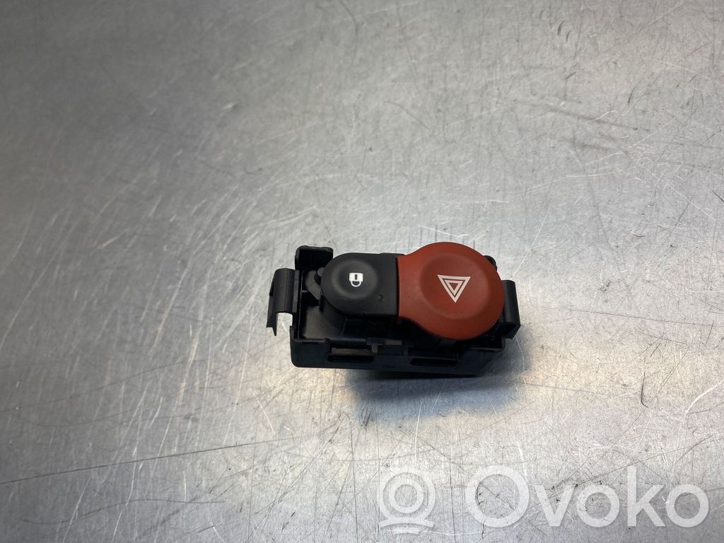 Renault Clio III Hazard light switch 