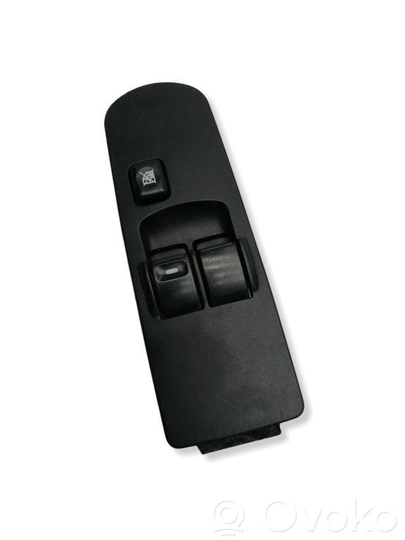 Mitsubishi Colt Electric window control switch 
