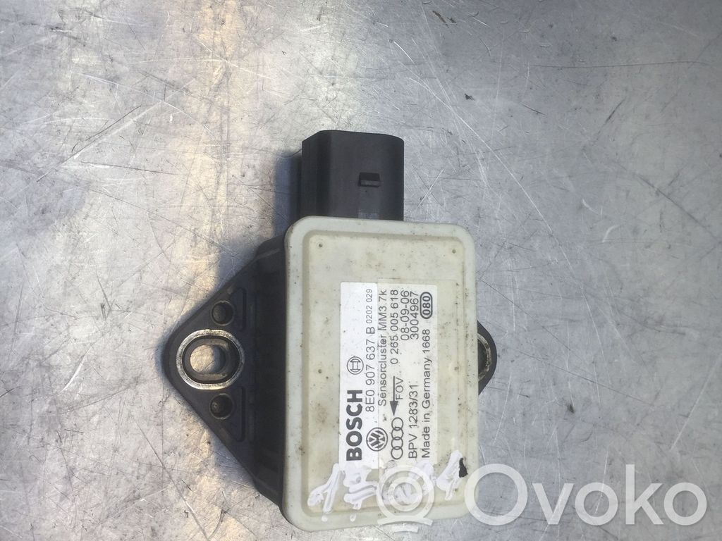 Audi A4 S4 B7 8E 8H Czujnik przyspieszenia ESP 