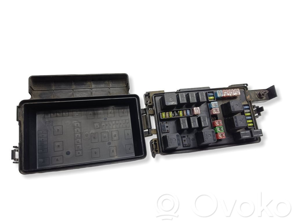 Chrysler 300 - 300C Fuse module 