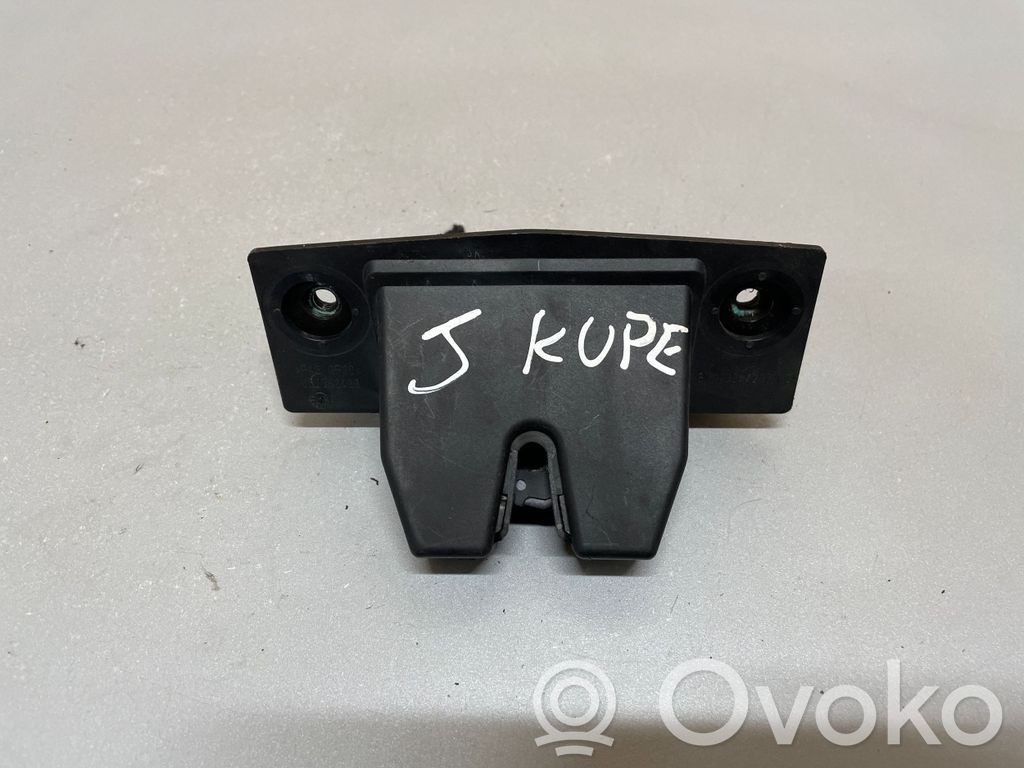 Opel Astra J Tailgate/trunk/boot lock/catch/latch 