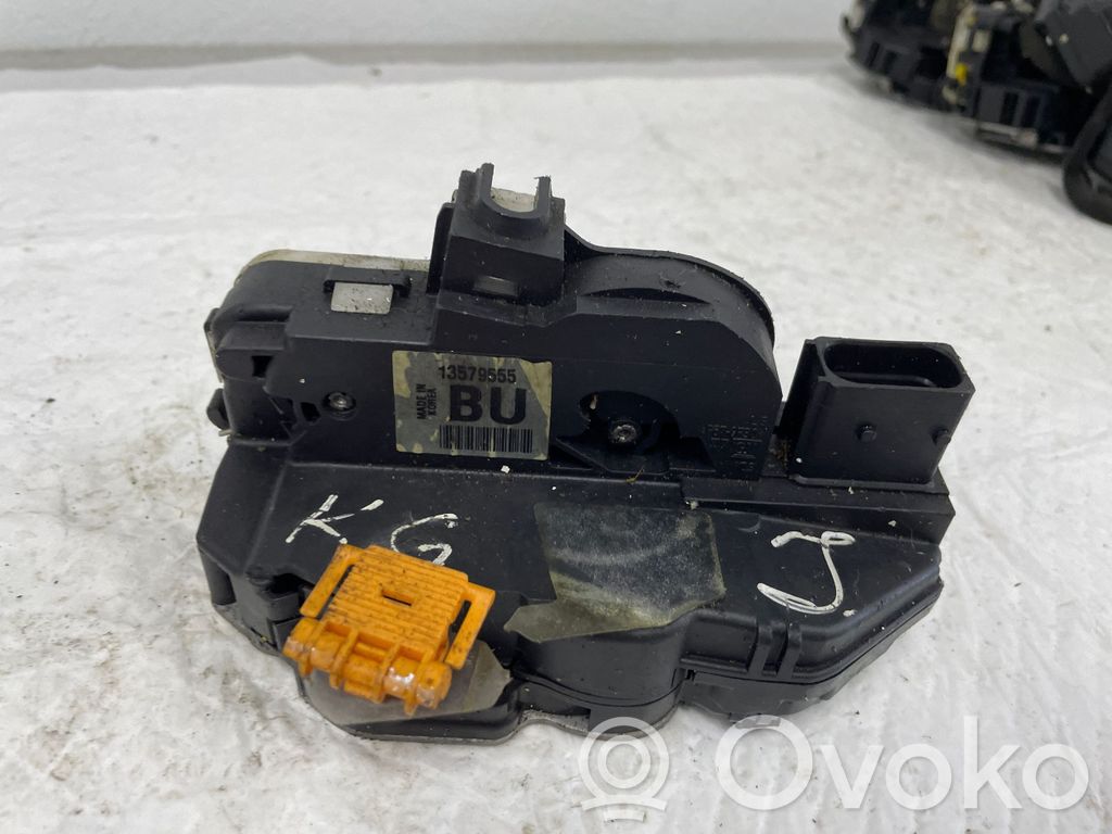 Opel Astra J Serratura portiera posteriore 