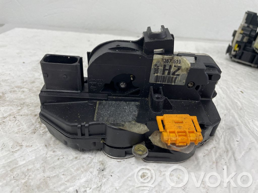 Opel Mokka X Front door lock 
