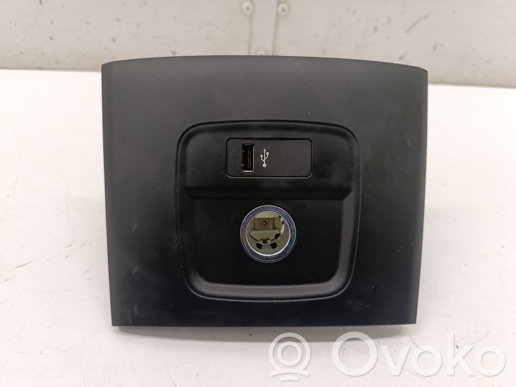 Mini Cooper Countryman F60 USB savienotājs 