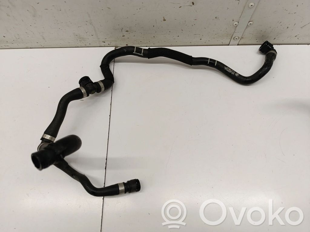 BMW 2 F44 Engine coolant pipe/hose 