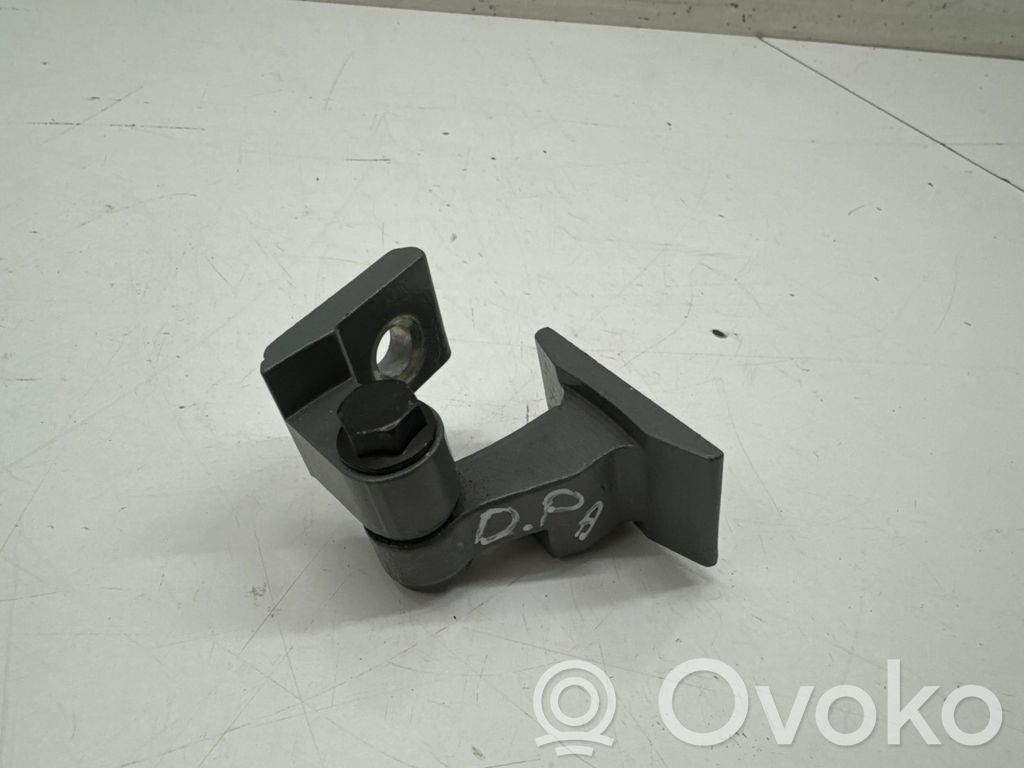 Mini Cooper Countryman F60 Front door lower hinge 