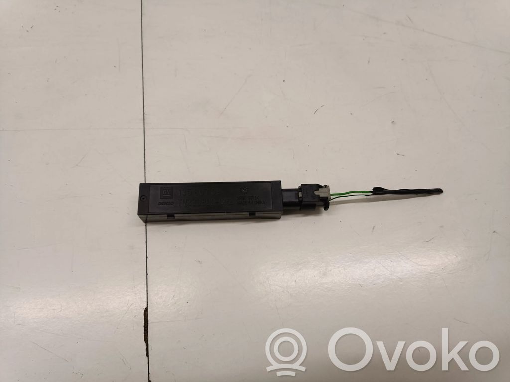 Opel Insignia B Radion pystyantenni 