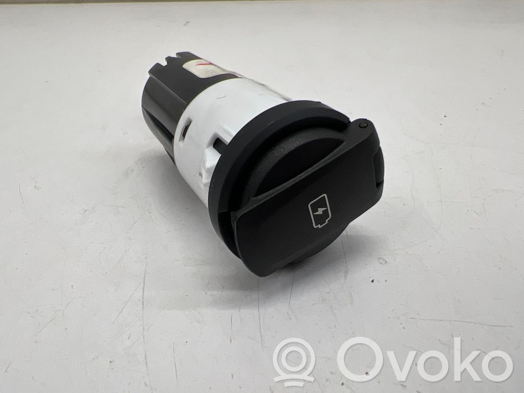 KIA EV6 USB-pistokeliitin 