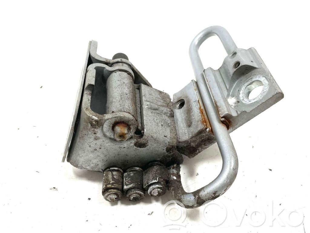 Audi A3 S3 A3 Sportback 8P Front door lower hinge 