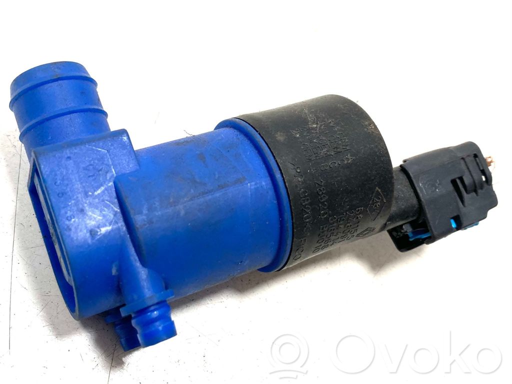 Renault Captur Windscreen/windshield washer pump 