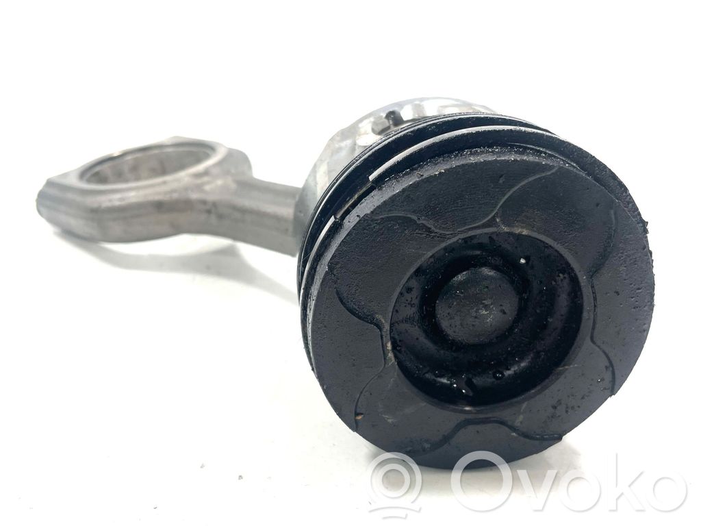 Pistón con biela   75L93,75L93