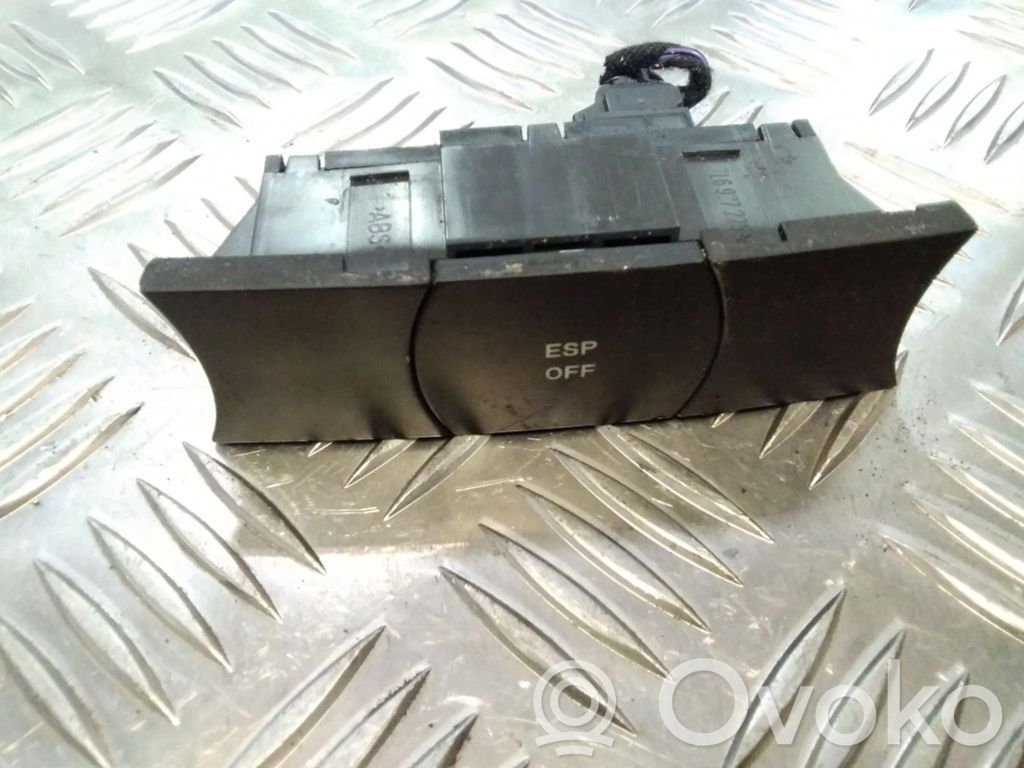 Volkswagen Touareg I ESP (stability program) switch 