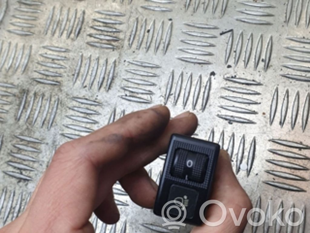 Headlight level height control switch   LC64,3C25