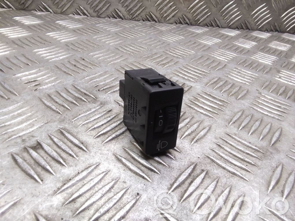 Peugeot 207 Headlight level height control switch 