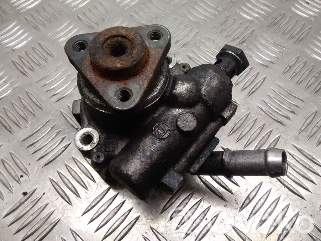 BMW 3 E90 E91 Power steering pump 