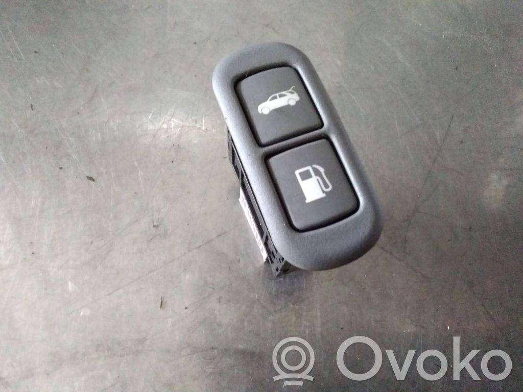 KIA Sorento Interruptor de apertura del depósito de combustible 