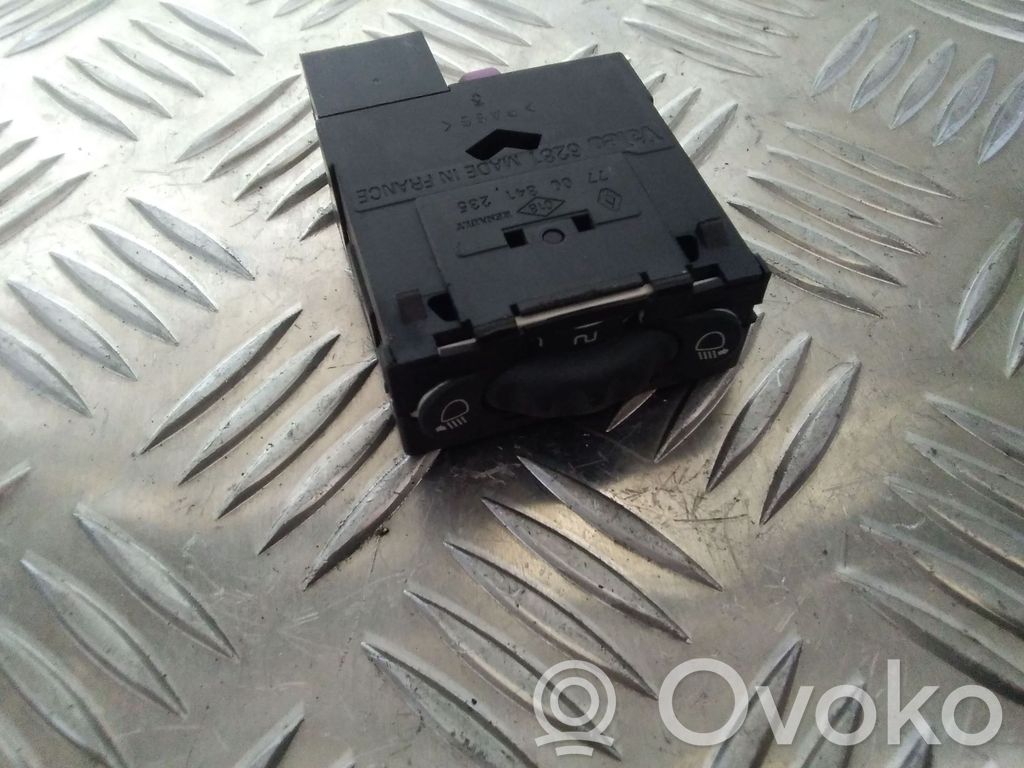 Renault Megane I Headlight level height control switch 